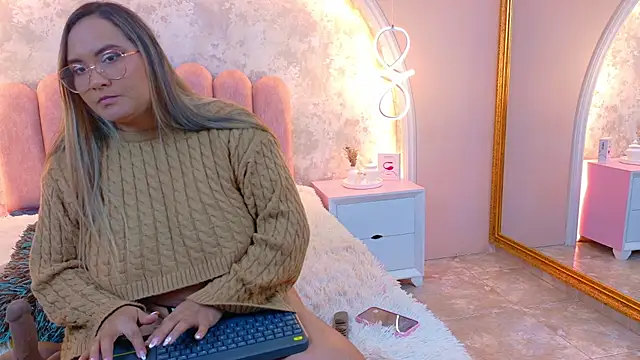 MiaLaurents online show from January 2026 04:38:01 AM