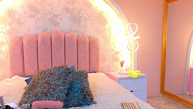 MiaLaurents online show from February 2026 03:42:02 AM