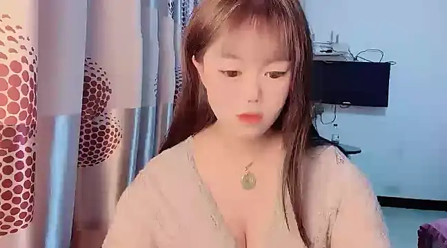 Snapshot of 77-q chatting on January 2025 01:51:01 PM 77-q online show from January 2025 01:51:01 PM