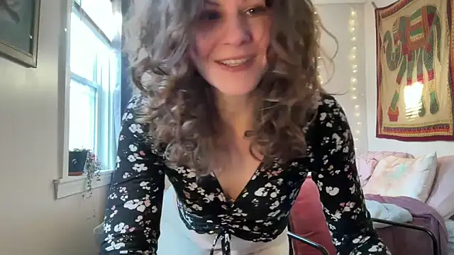 Snapshot of leahsparkles chatting on February 2025 12:48:02 PM leahsparkles online show from February 2025 12:48:02 PM