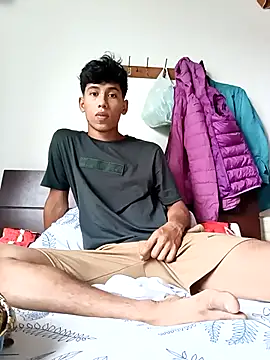 Andres123cv online show from November 2025 04:50:02 PM