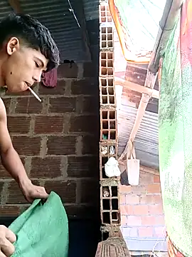 Andres123cv online show from April 2026 04:37:01 PM
