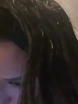 Snapshot of Mariapaula chatting on February 2025 02:33:01 AM Mariapaula online show from February 2025 02:33:01 AM