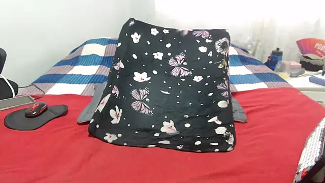 Girlhornyx online show from November 2025 07:29:01 PM