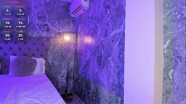 LucyLovelyy online show from November 2025 02:04:01 AM