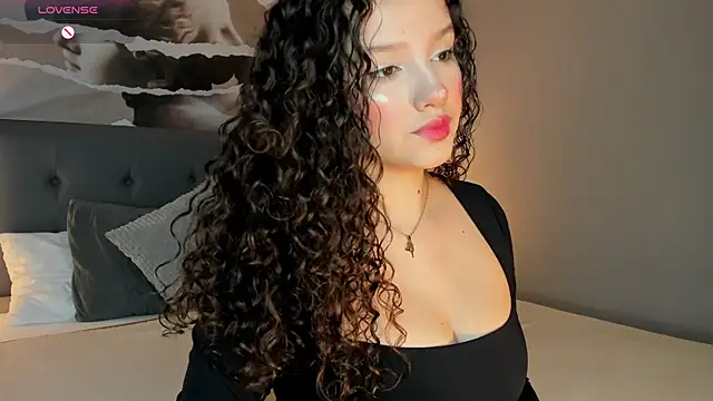 LucyLovelyy online show from June 2026 02:23:01 AM
