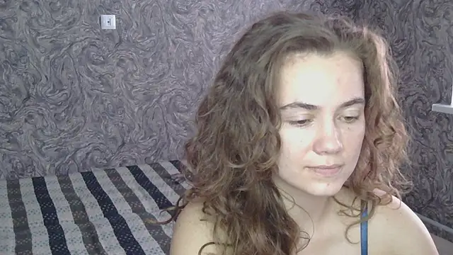 Snapshot of CurlyNed chatting on February 2025 11:20:01 AM CurlyNed online show from February 2025 11:20:01 AM