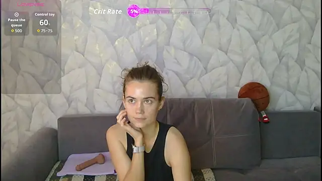 Snapshot of CurlyNed chatting on September 2025 06:52:02 AM CurlyNed online show from September 2025 06:52:02 AM