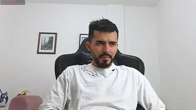Massimoo 07 online show from September 2025 08:37:02 PM