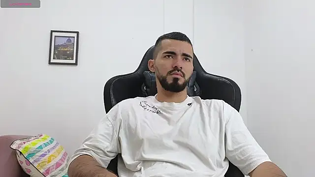 Massimoo 07 online show from February 2026 04:07:02 PM