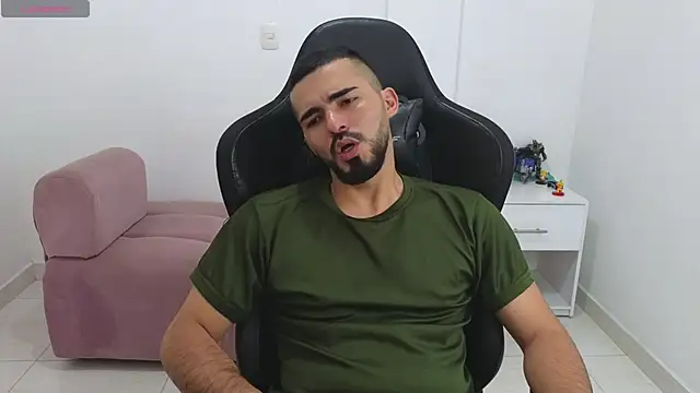 Massimoo 07 online show from February 2026 08:20:02 PM