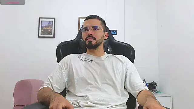 Massimoo 07 online show from December 2025 07:48:02 PM