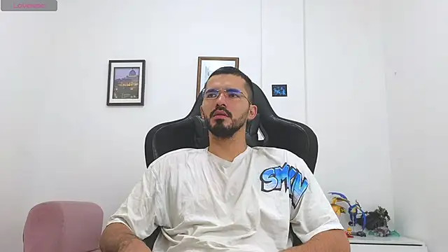 Massimoo 07 online show from December 2025 03:14:02 PM