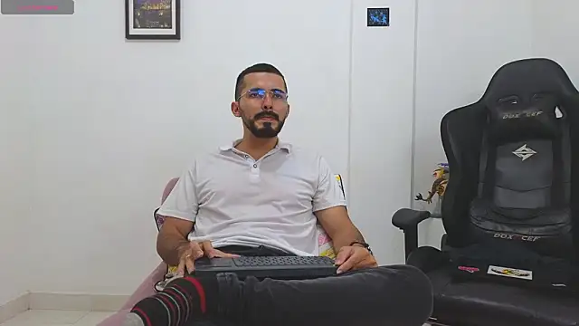 Massimoo 07 online show from February 2026 08:40:02 PM