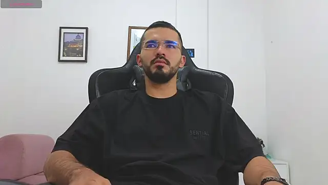 Massimoo 07 online show from December 2025 04:22:01 PM