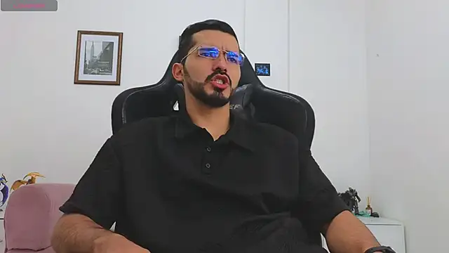 Massimoo 07 online show from October 2025 01:34:02 PM