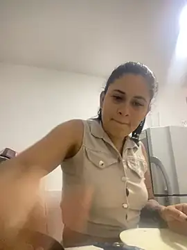 Snapshot of Lexi_Belle_ chatting on January 2025 07:05:01 PM Lexi Belle online show from January 2025 07:05:01 PM