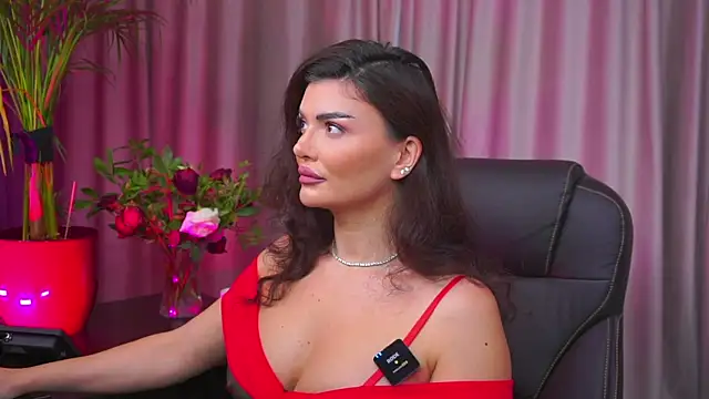 Snapshot of myakalifa chatting on September 2025 09:37:02 PM myakalifa online show from September 2025 09:37:02 PM