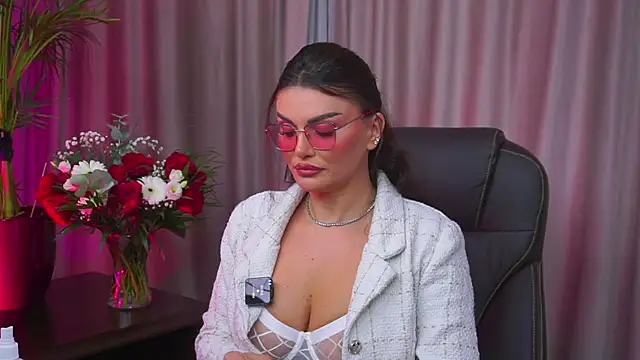 Snapshot of myakalifa chatting on September 2025 07:37:02 PM myakalifa online show from September 2025 07:37:02 PM