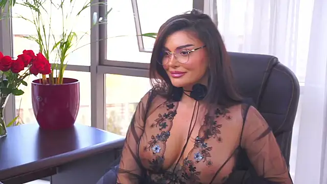 Snapshot of myakalifa chatting on February 2025 02:02:01 PM myakalifa online show from February 2025 02:02:01 PM