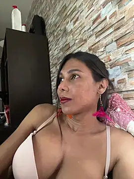 Ebonyxprincess  online show from July 2026 05:35:01 PM