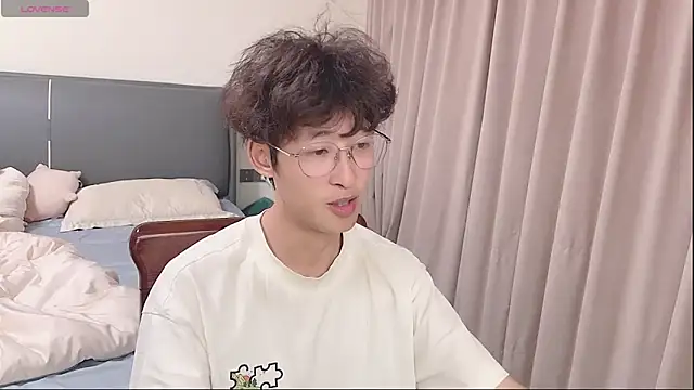 Snapshot of A11414 chatting on December 2025 02:53:02 PM A11414 online show from December 2025 02:53:02 PM