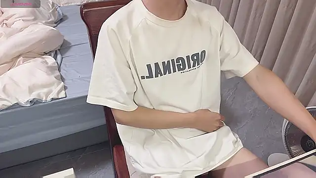 Snapshot of A11414 chatting on January 2026 06:04:02 PM A11414 online show from January 2026 06:04:02 PM