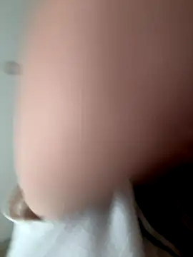 AndreaMood online show from November 2025 01:54:01 AM