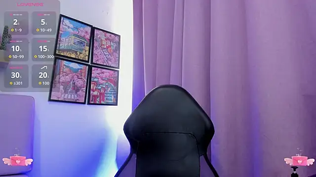 Snapshot of Carolina_Burninng chatting on October 2025 06:41:02 PM Carolina Burninng online show from October 2025 06:41:02 PM