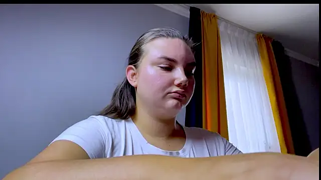 Dreamyblushfairy online show from August 2026 02:15:02 PM