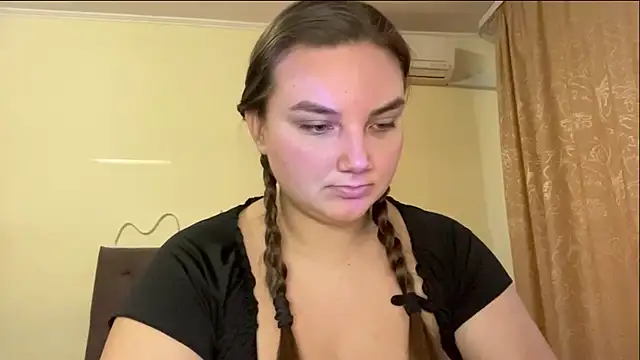 Snapshot of Dreamyblushfairy chatting on October 2025 02:40:02 PM Dreamyblushfairy online show from October 2025 02:40:02 PM