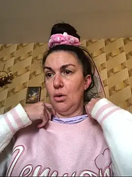 BELLAMORGANE1 online show from December 2025 01:12:02 PM