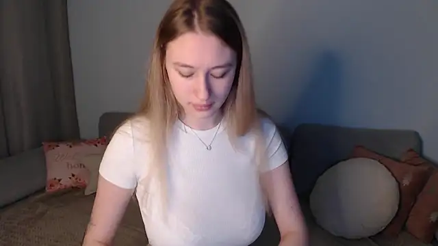 Haley Vixen online show from October 2025 09:06:02 AM