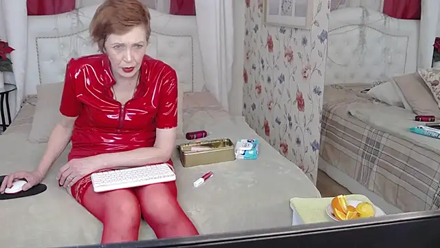 Snapshot of SilviaHart chatting on February 2025 05:30:01 AM SilviaHart online show from February 2025 05:30:01 AM