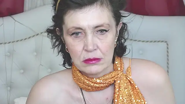 SilviaHart online show from December 2025 06:52:01 AM