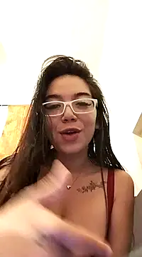 Snapshot of StarSex22 chatting on December 2024 06:52:02 AM StarSex22 online show from December 2024 06:52:02 AM