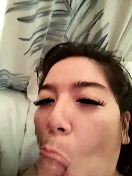 Snapshot of StarSex22 chatting on December 2024 06:49:01 PM StarSex22 online show from December 2024 06:49:01 PM