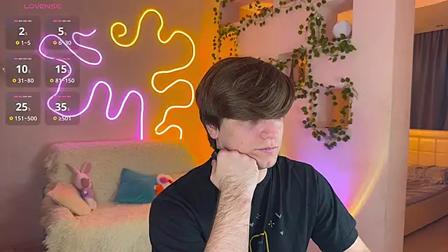 RobertAndLinela online show from November 2025 05:16:02 PM