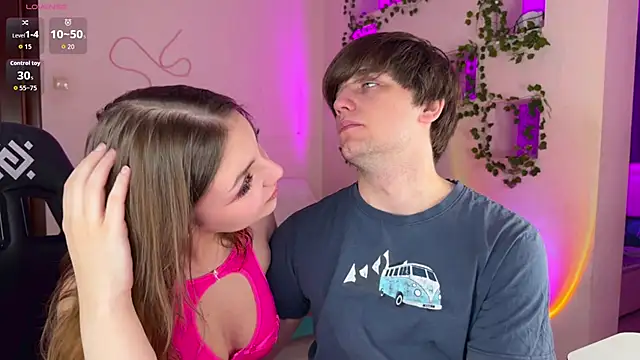 RobertAndLinela online show from December 2025 03:19:02 AM