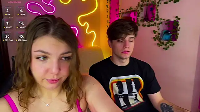 RobertAndLinela online show from February 2025 05:26:01 PM