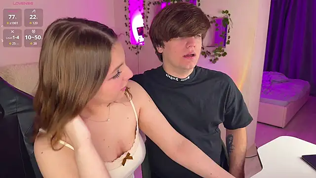 RobertAndLinela online show from December 2025 05:35:01 AM