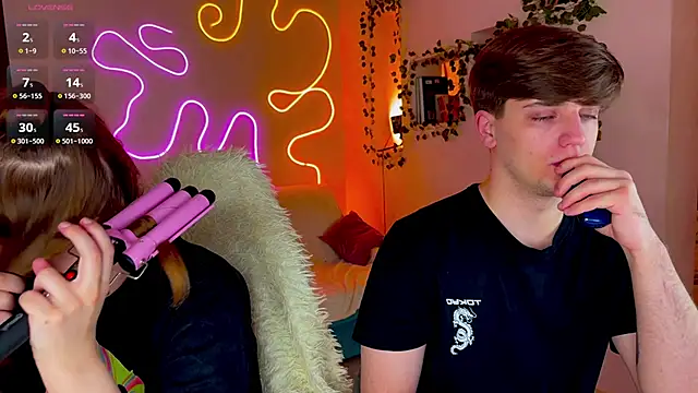 RobertAndLinela online show from September 2025 01:15:01 AM