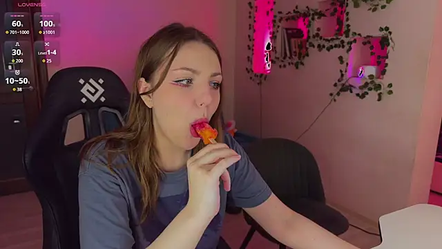 RobertAndLinela online show from May 2026 01:58:01 AM