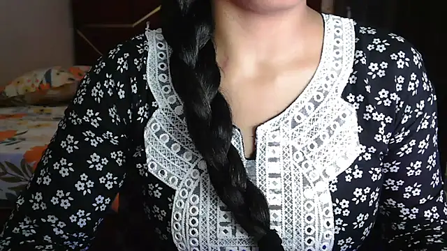 Somiya87 online show from April 2026 05:41:01 PM