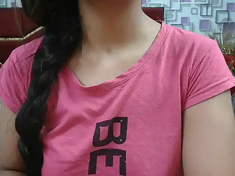 Snapshot of Somiya87 chatting on September 2025 01:17:02 AM Somiya87 online show from September 2025 01:17:02 AM