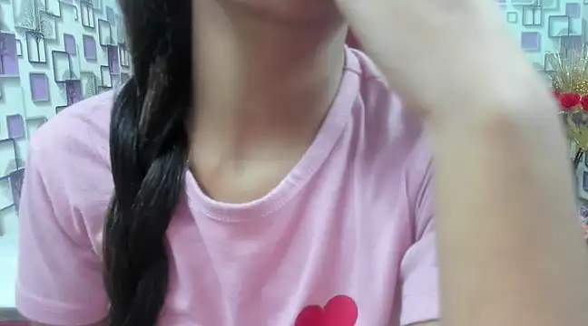 Snapshot of Somiya87 chatting on March 2025 03:26:01 AM Somiya87 online show from March 2025 03:26:01 AM