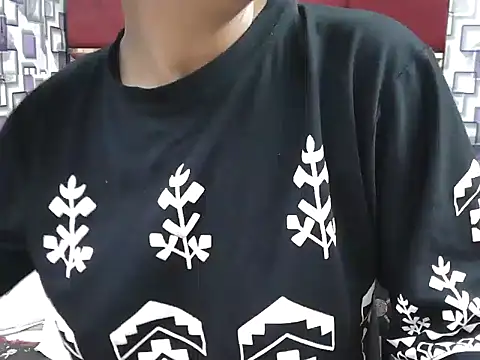 Snapshot of Somiya87 chatting on October 2025 11:24:02 PM Somiya87 online show from October 2025 11:24:02 PM