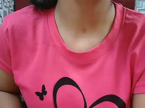 Snapshot of Somiya87 chatting on November 2025 05:18:02 AM Somiya87 online show from November 2025 05:18:02 AM