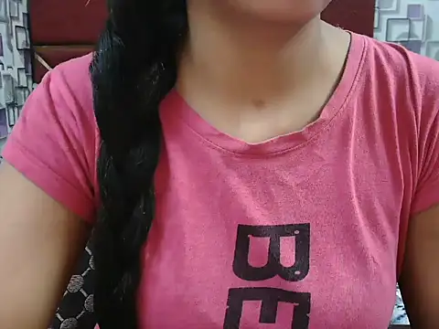 Snapshot of Somiya87 chatting on September 2025 05:30:01 PM Somiya87 online show from September 2025 05:30:01 PM