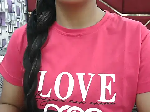 Snapshot of Somiya87 chatting on November 2025 06:01:02 PM Somiya87 online show from November 2025 06:01:02 PM